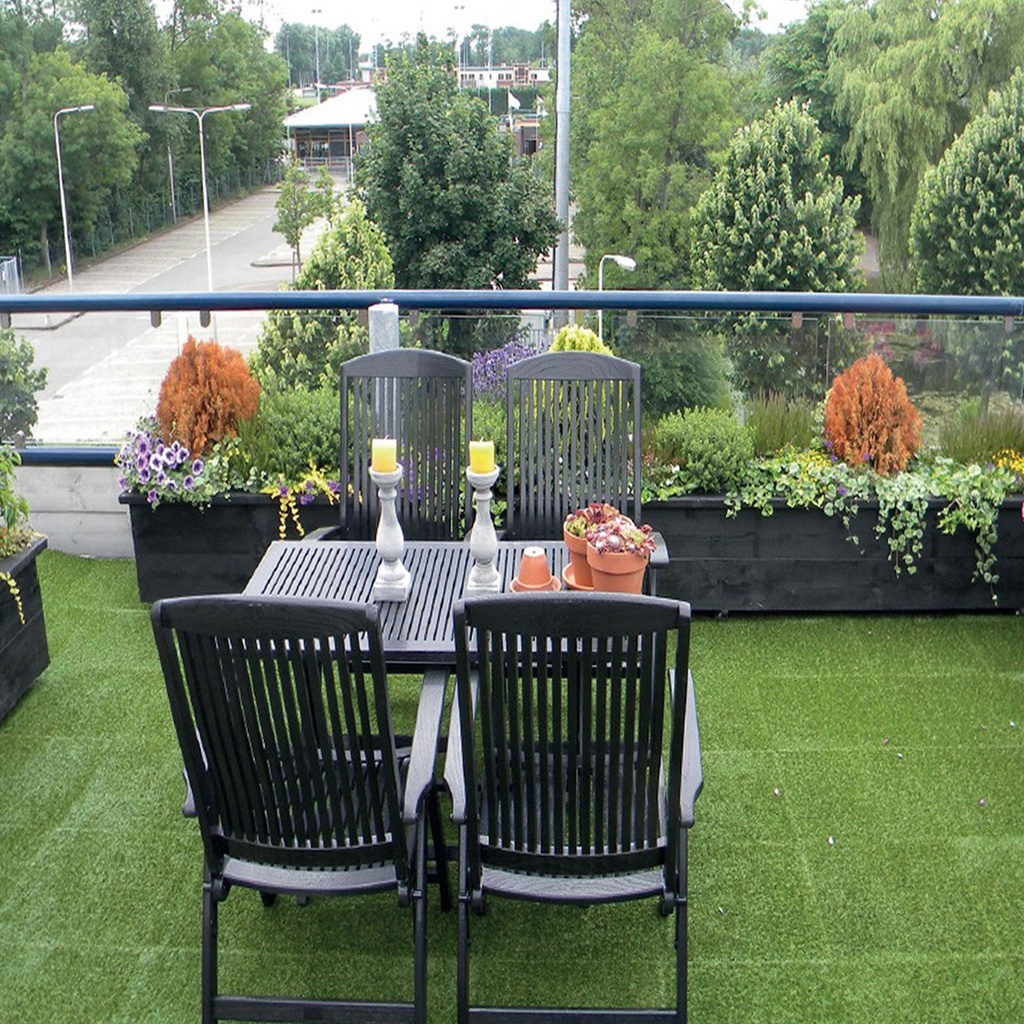 Pardoseala din iarba artificiala, 30x30cm, 11 buc.